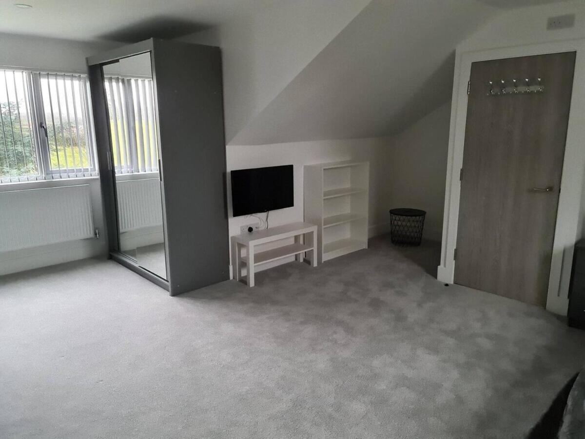 Sav 5 Bed Luxury Detached House In Leicester Humberstone Номер фото