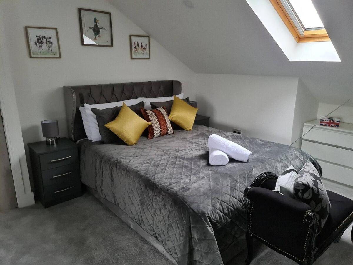 Sav 5 Bed Luxury Detached House In Leicester Humberstone Номер фото